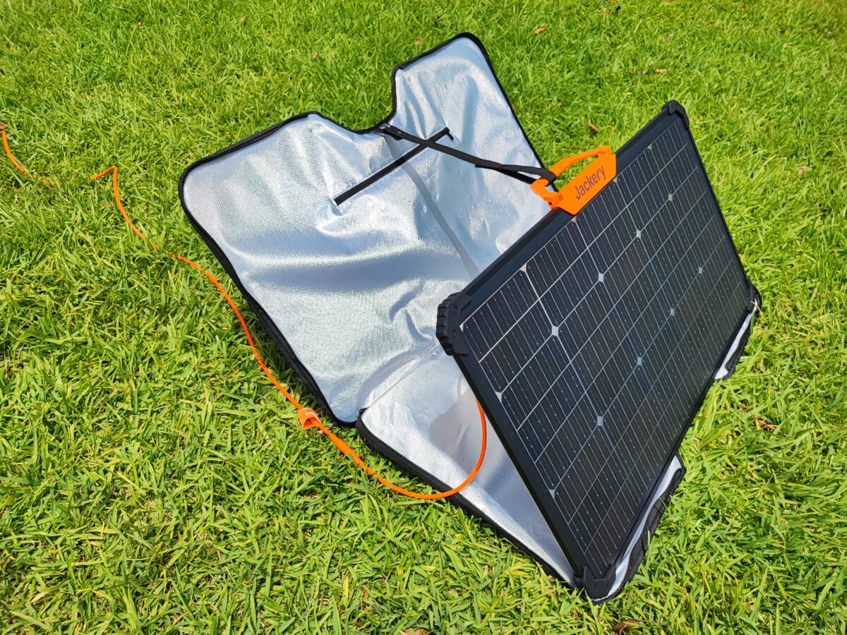 Jackery SolarSaga 80レビュー！完全防水・両面発電の面白いソーラー 